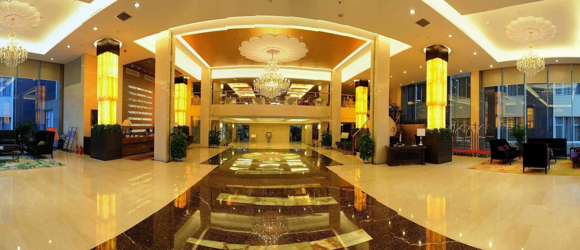 Golden Dragonball Hotel Guilin Dış mekan fotoğraf