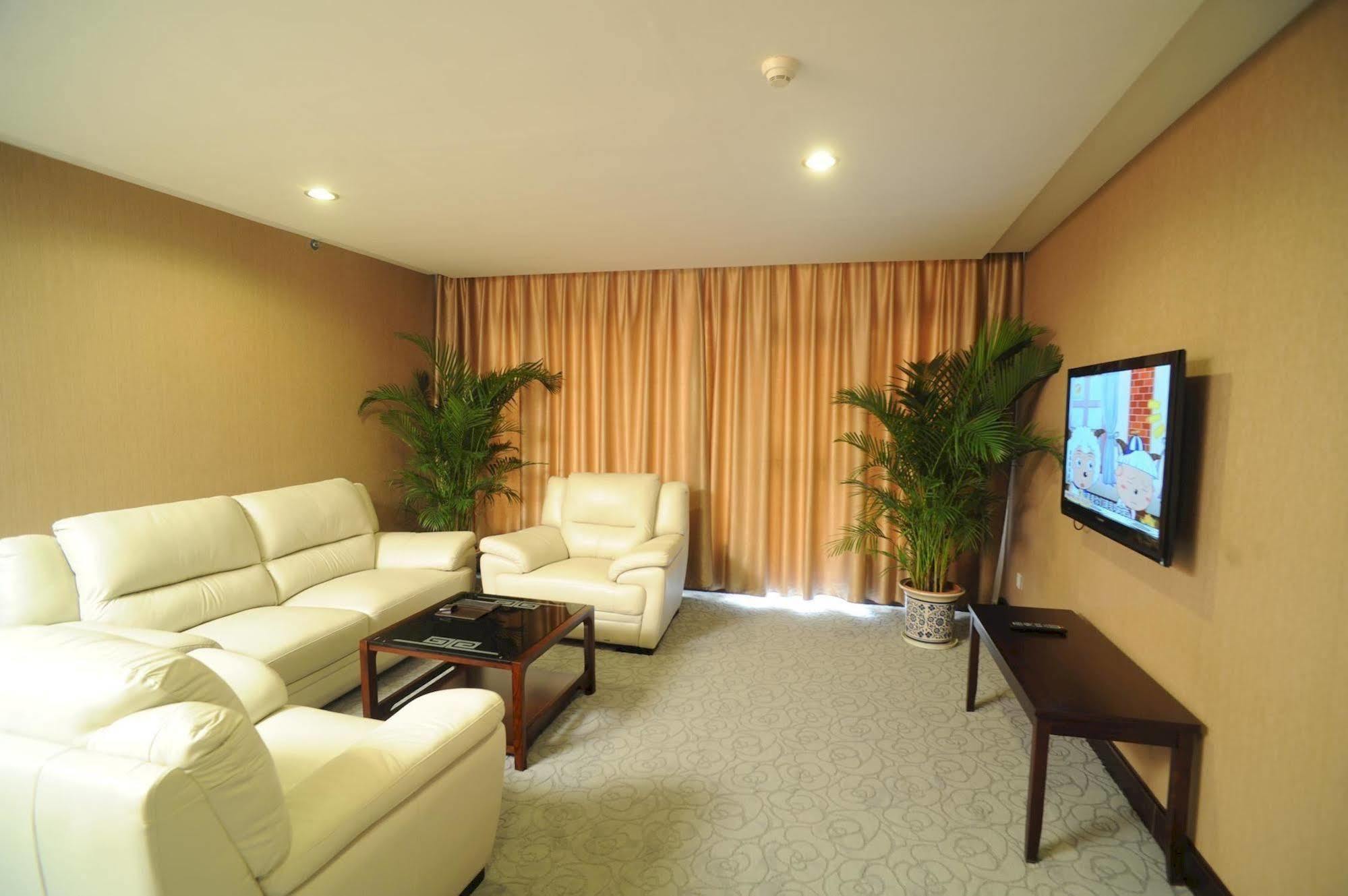 Golden Dragonball Hotel Guilin Dış mekan fotoğraf