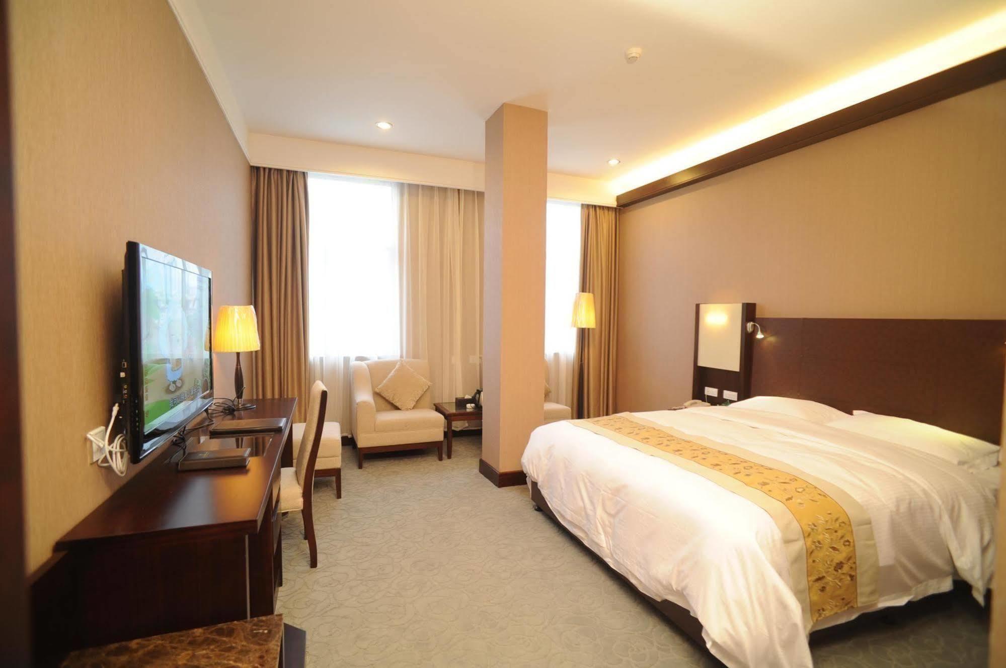 Golden Dragonball Hotel Guilin Oda fotoğraf