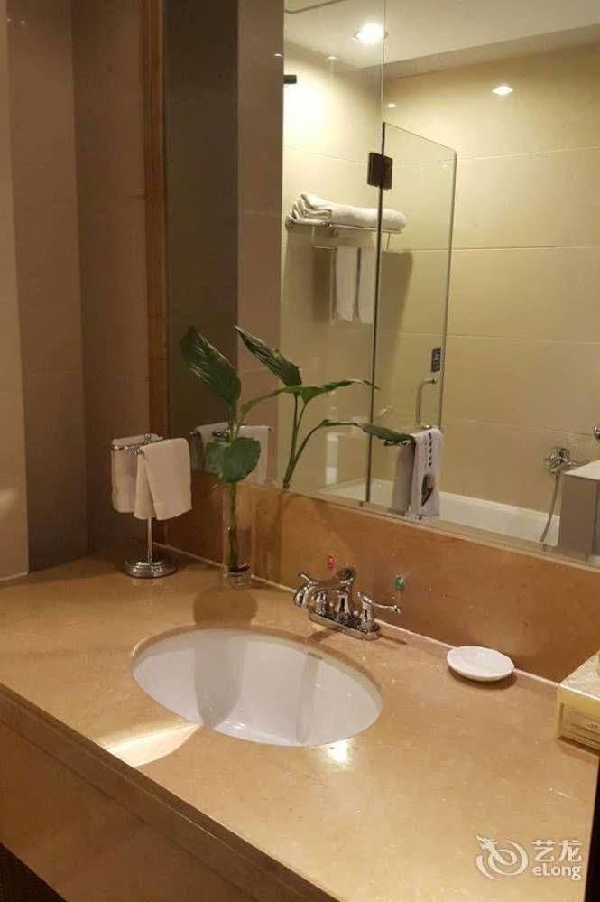 Golden Dragonball Hotel Guilin Dış mekan fotoğraf