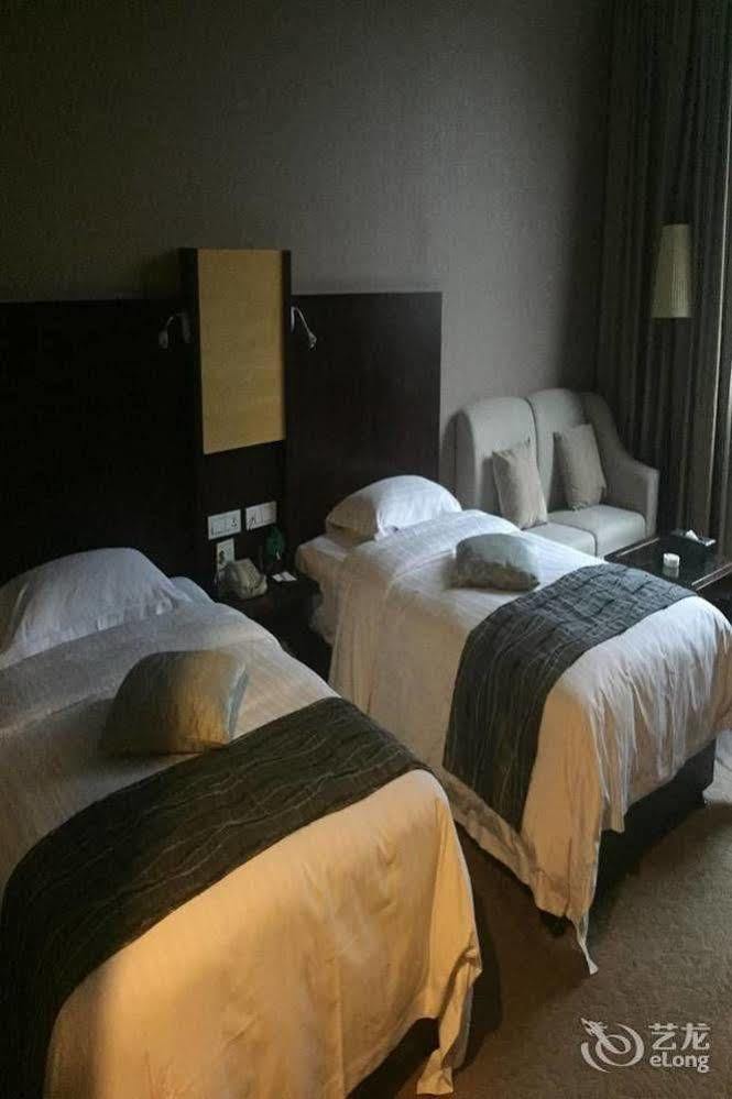 Golden Dragonball Hotel Guilin Dış mekan fotoğraf